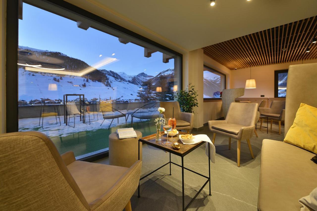 Hotel Bucaneve Livigno Exteriör bild