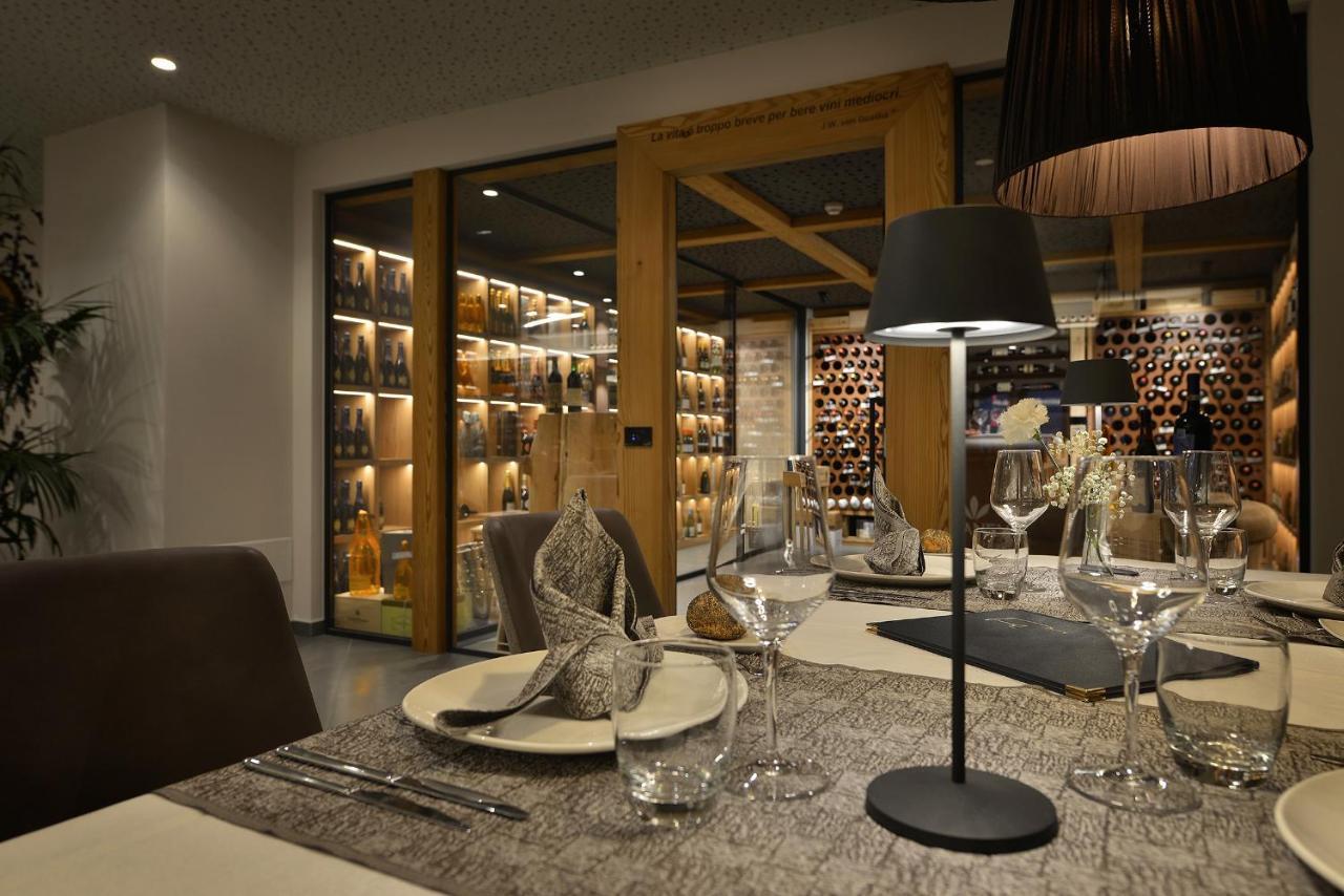 Hotel Bucaneve Livigno Exteriör bild