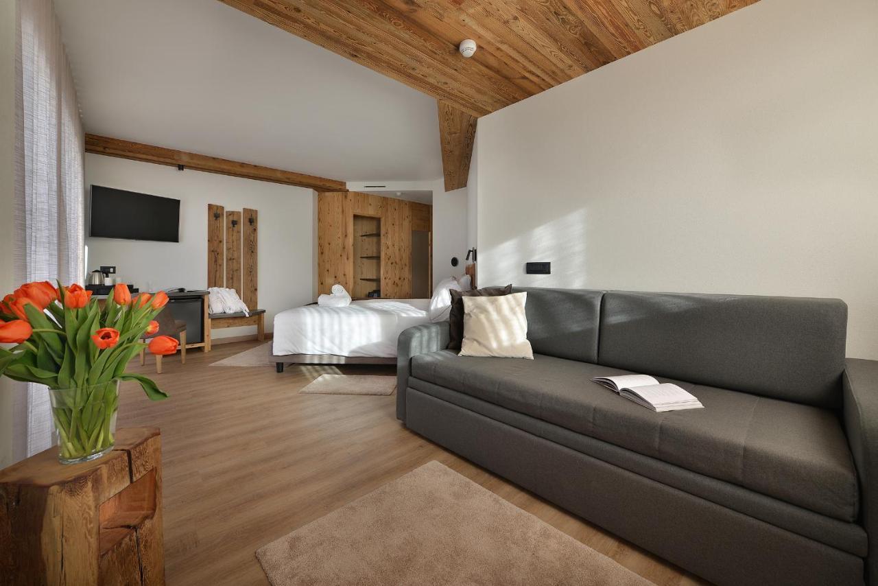 Hotel Bucaneve Livigno Exteriör bild