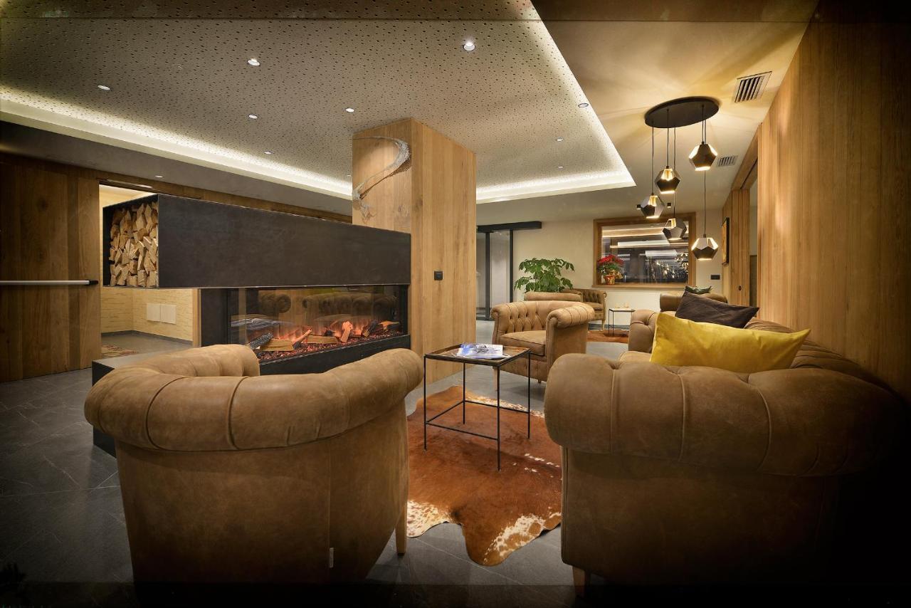 Hotel Bucaneve Livigno Exteriör bild