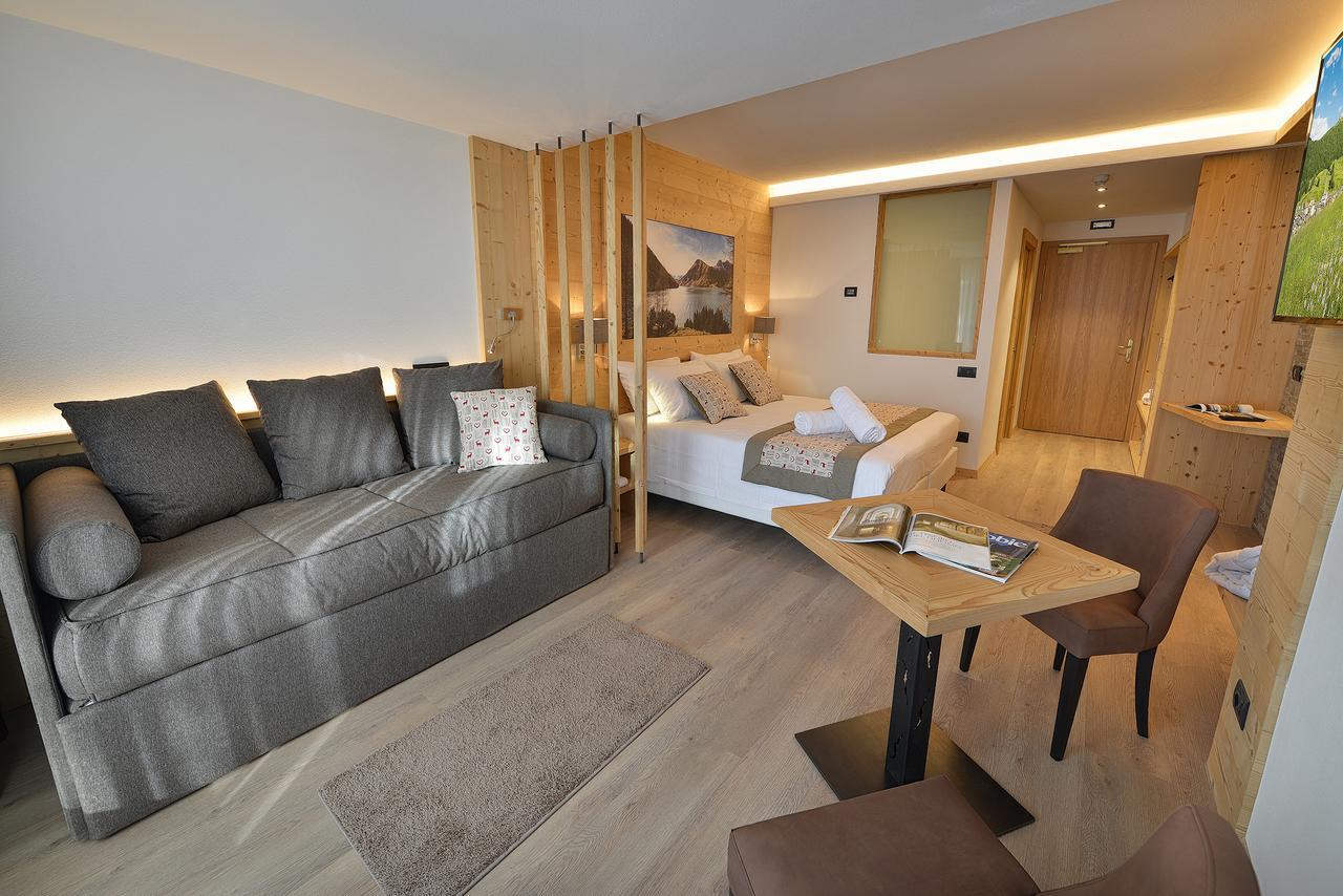 Hotel Bucaneve Livigno Exteriör bild