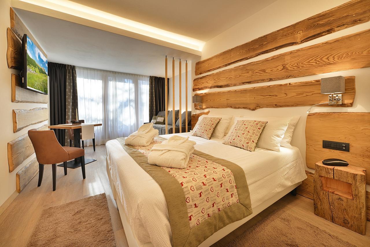 Hotel Bucaneve Livigno Exteriör bild